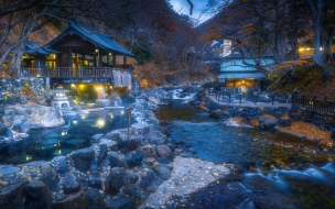 Autumn 2560x1440 river forest trees 4k