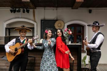 Fondo de Pantalla de pexels_8158964.jpg