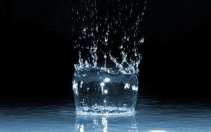 Water Splash Dark wallpaper