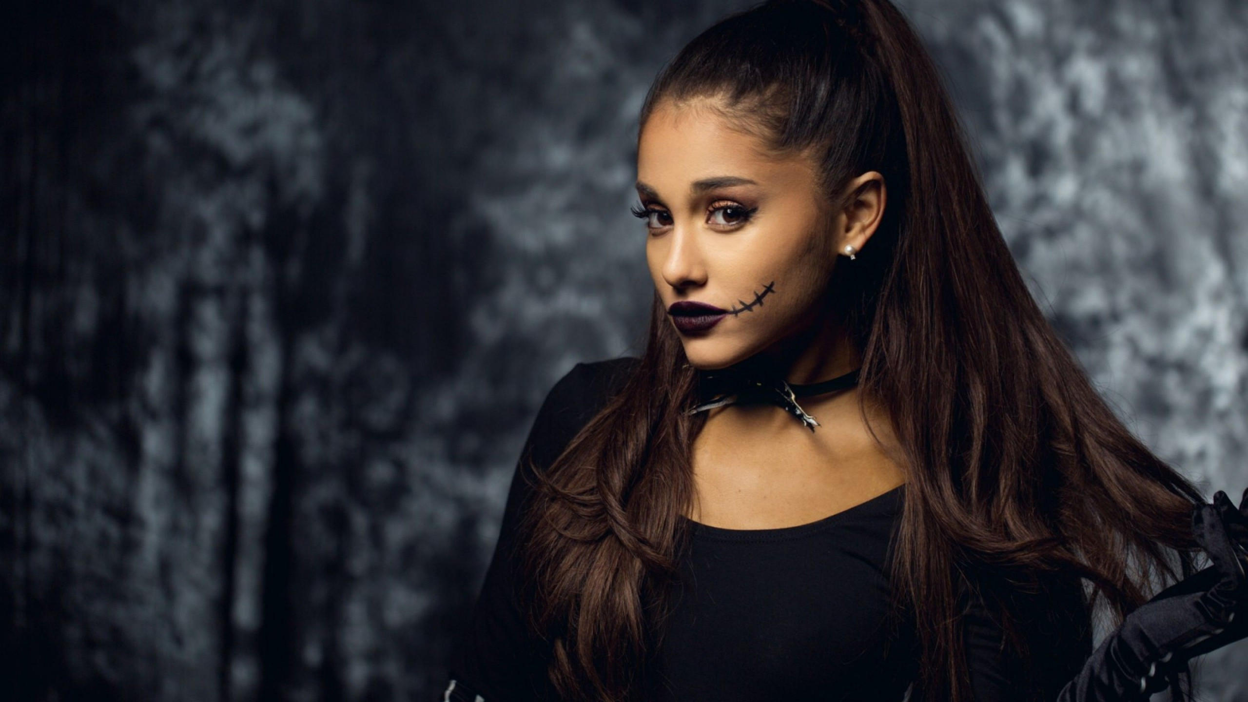 Ariana grande 2560x1440 top music artist and bands singer actress
