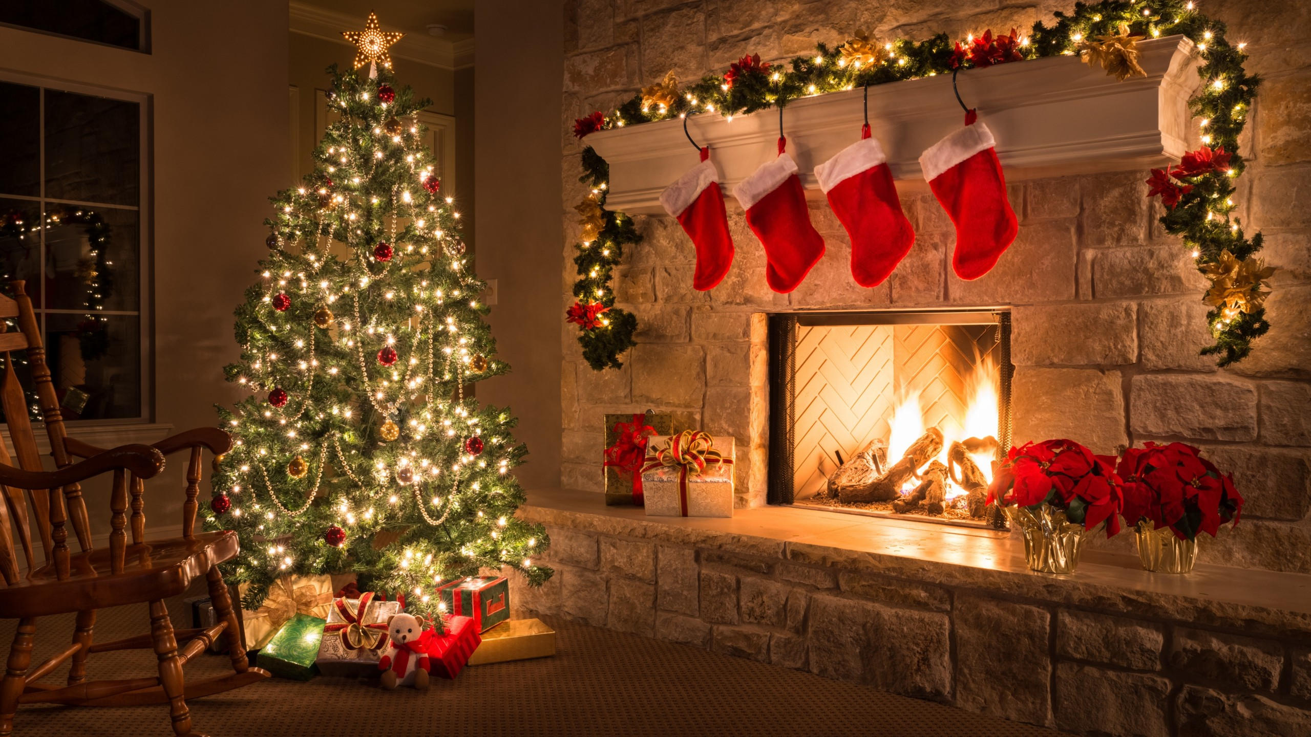 Christmas 2560x1440 new year gifts fir tree fireplace decorations 5k