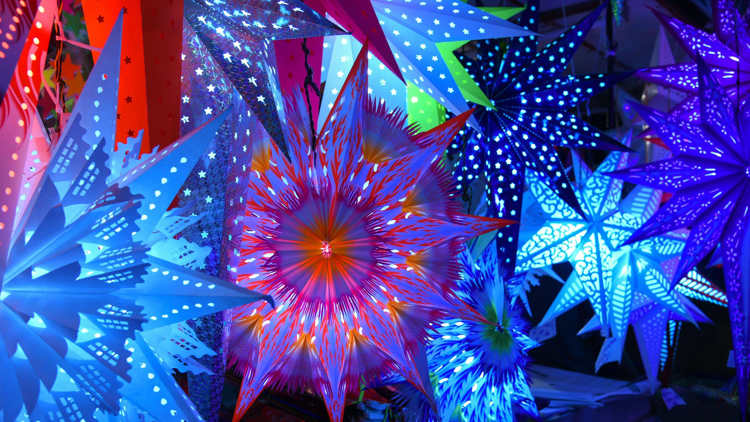 Colourful 2560x1440 christmas stars 5k