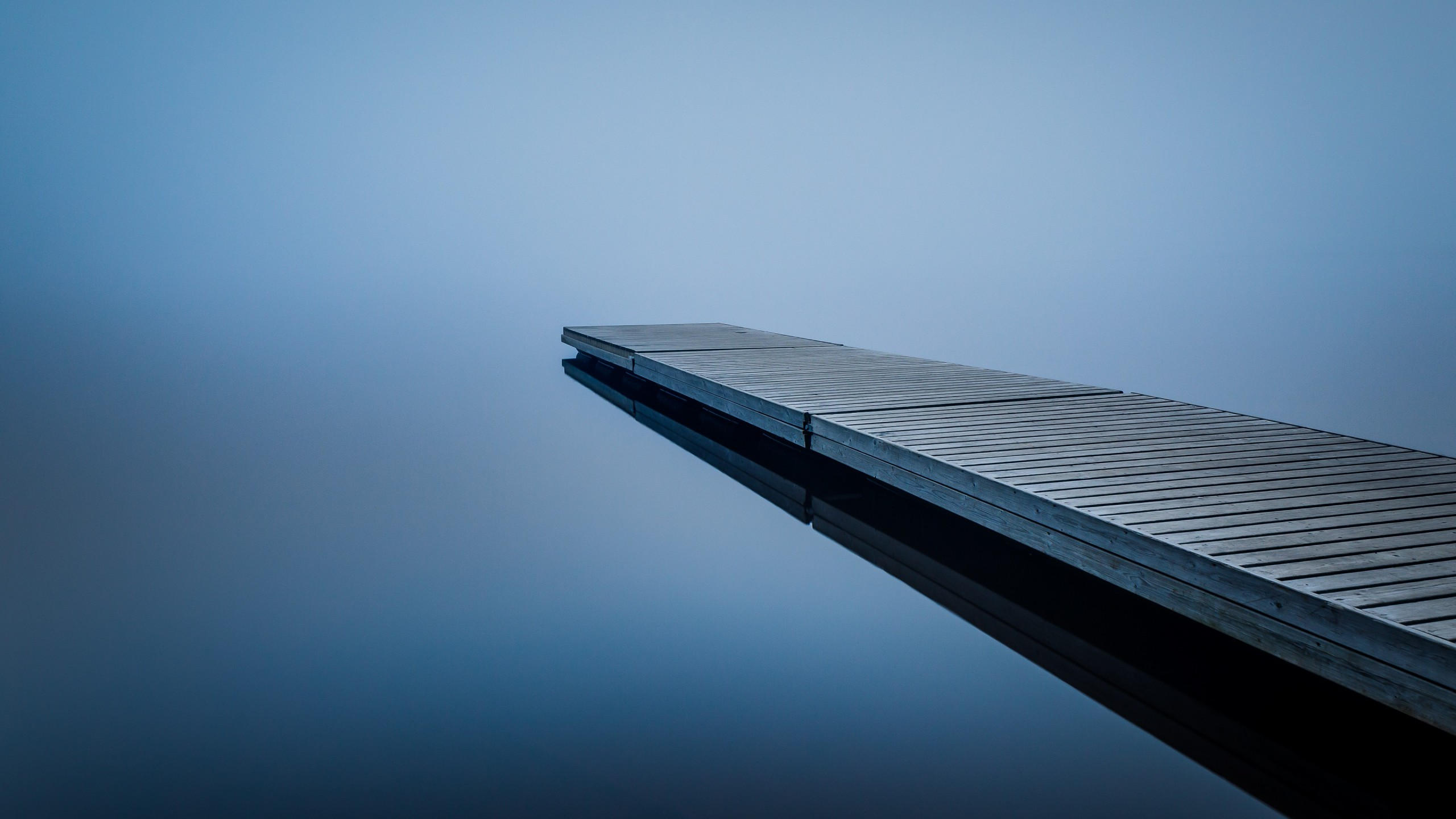 Dock 2560x1440 water reflection 4k