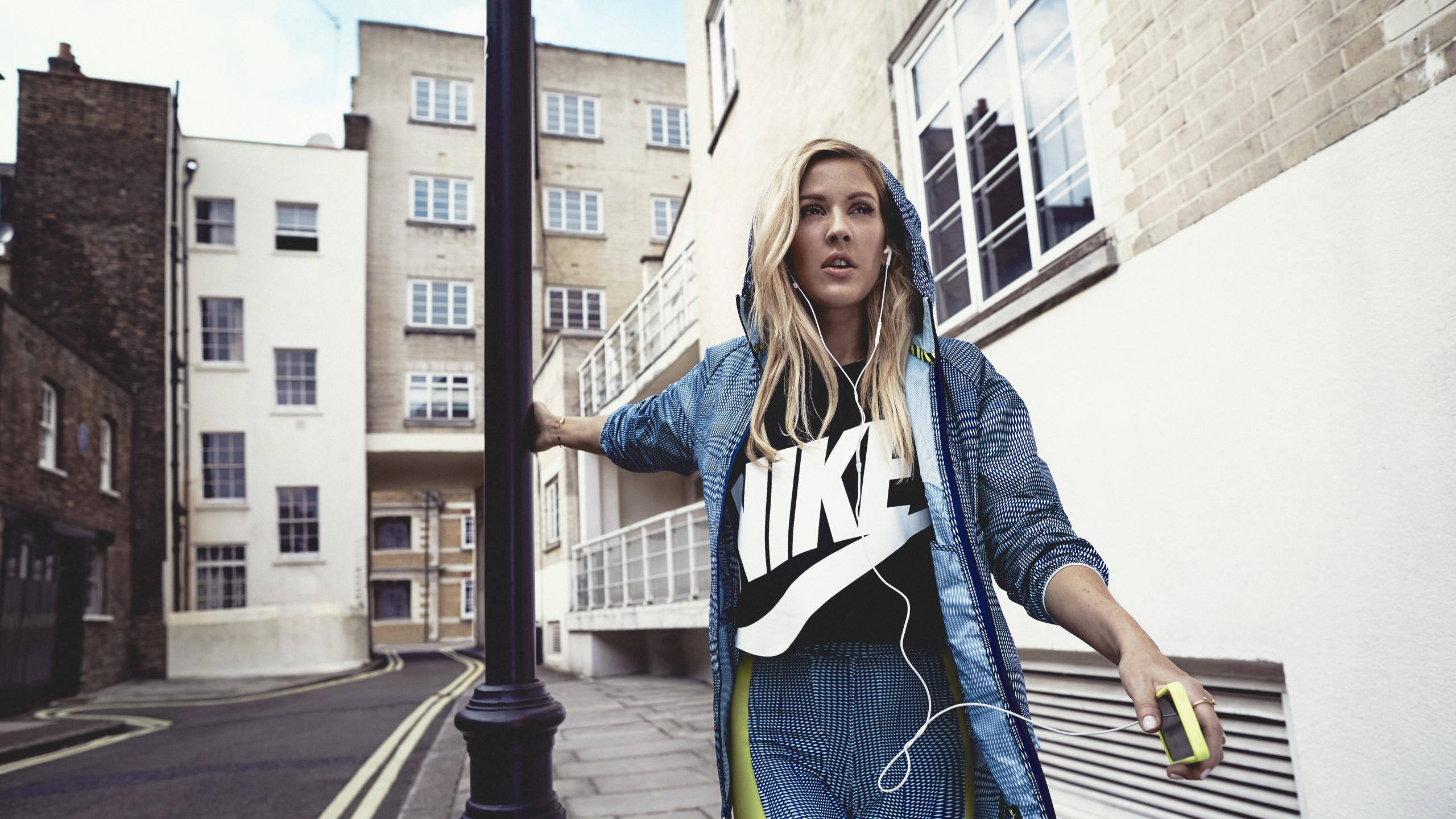 Ellie goulding 2560x1440 top music artist and bands blond