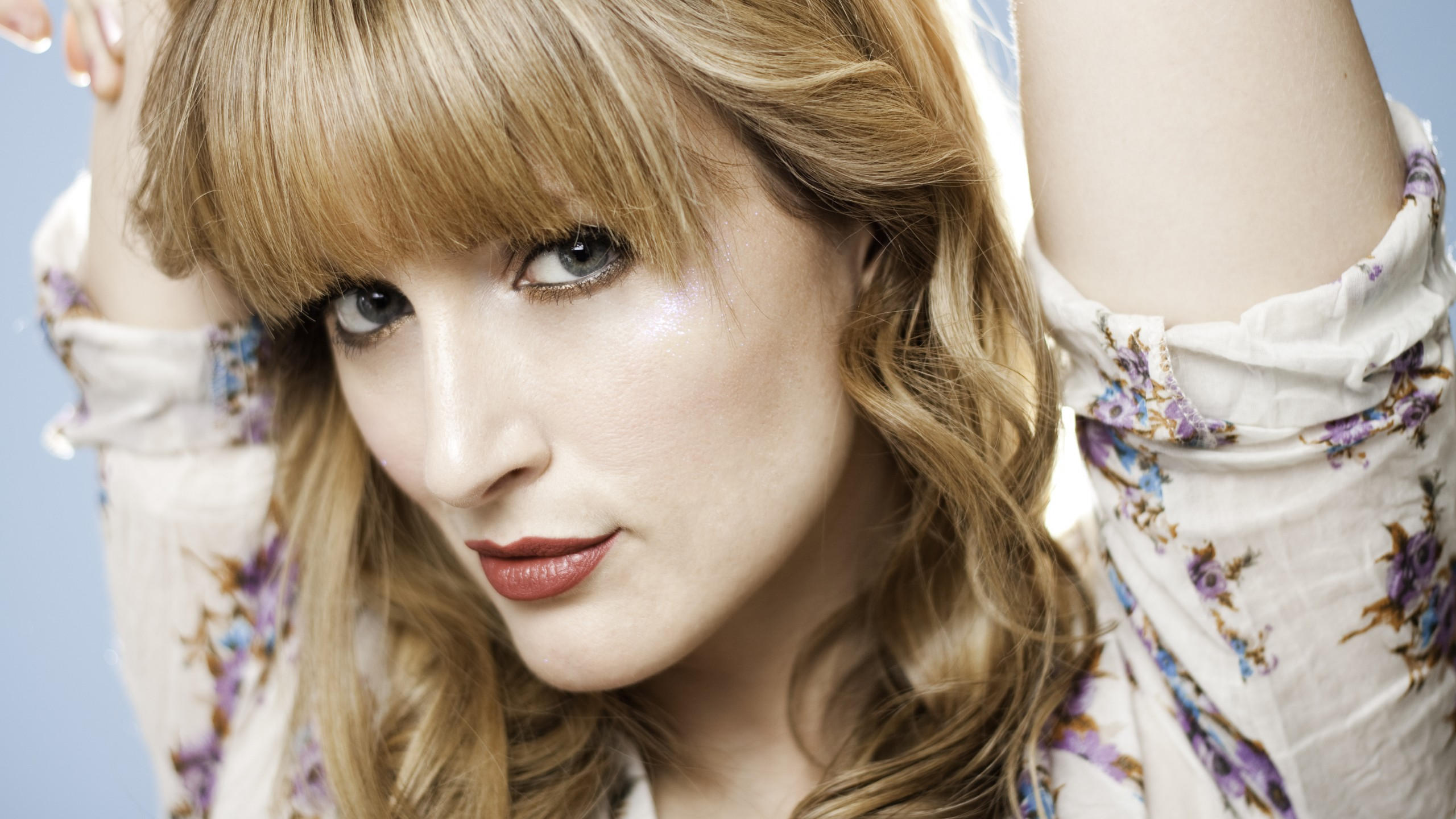 Emma lee 2560x1440 top music artist and bands singer