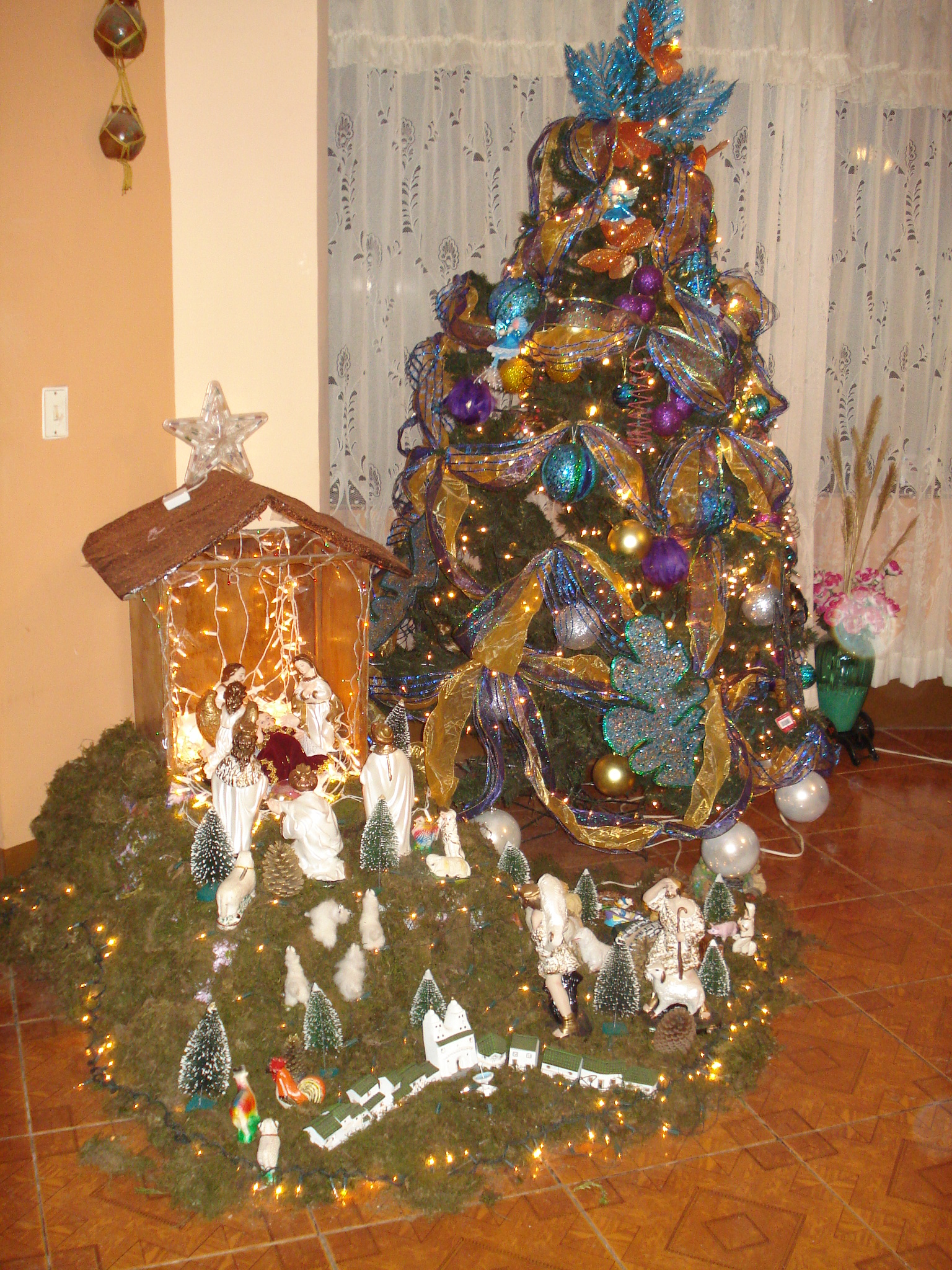 Fondos hd arbol junto a pecebre