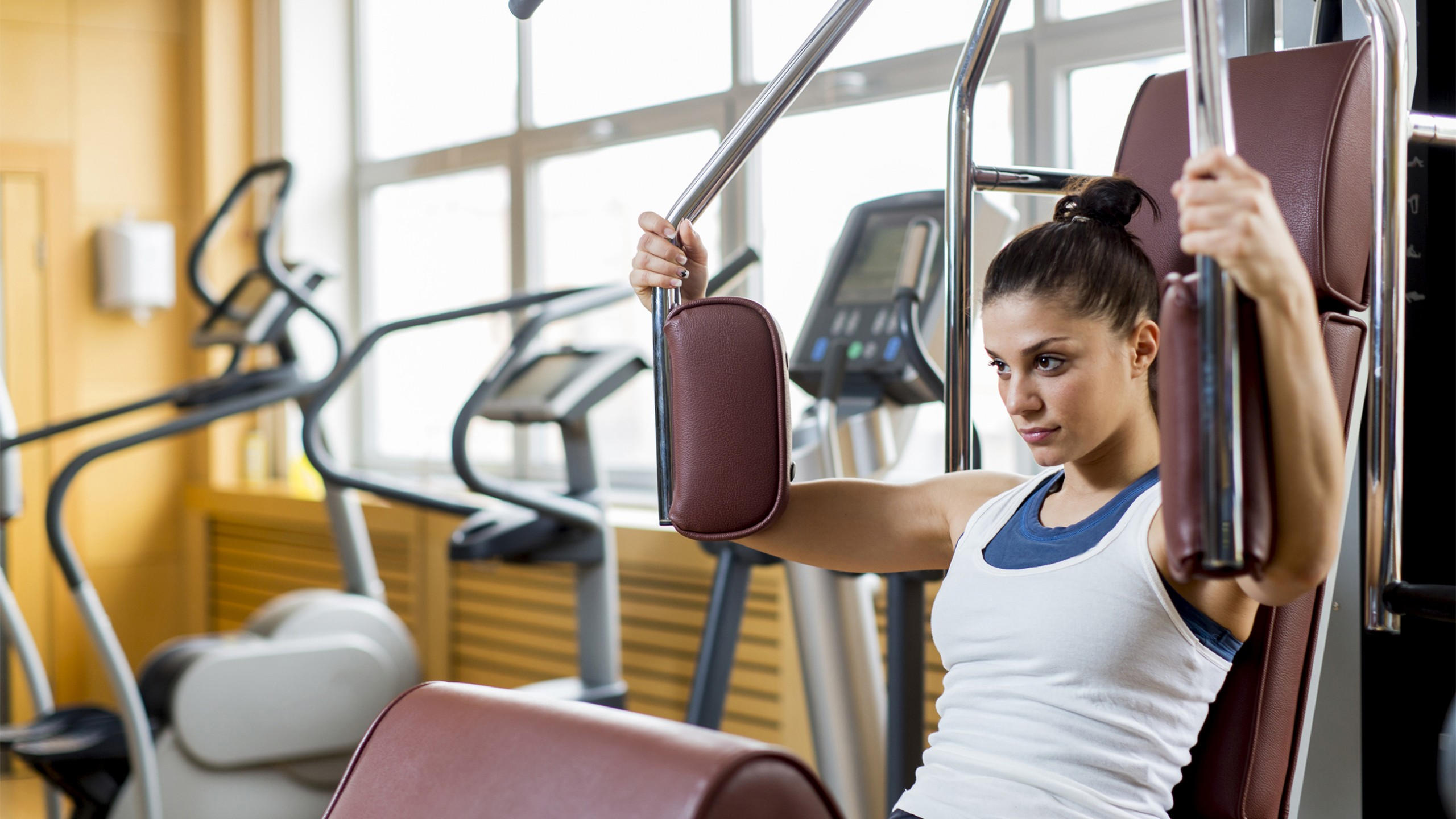 Girl 2560x1440 training weight loss gym ball