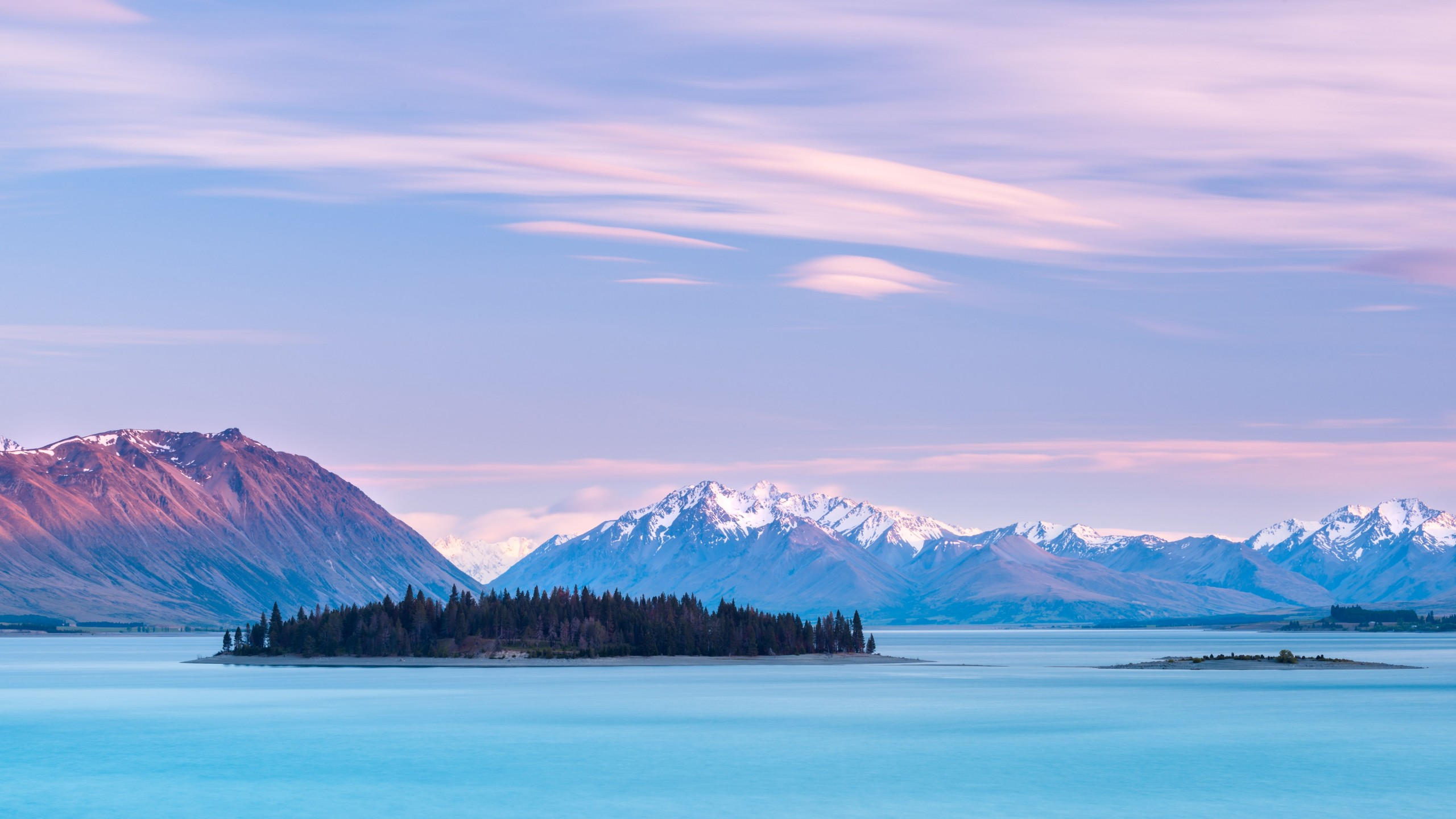 Lake tekapo 2560x1440 new zealand mountains sky clouds 8k