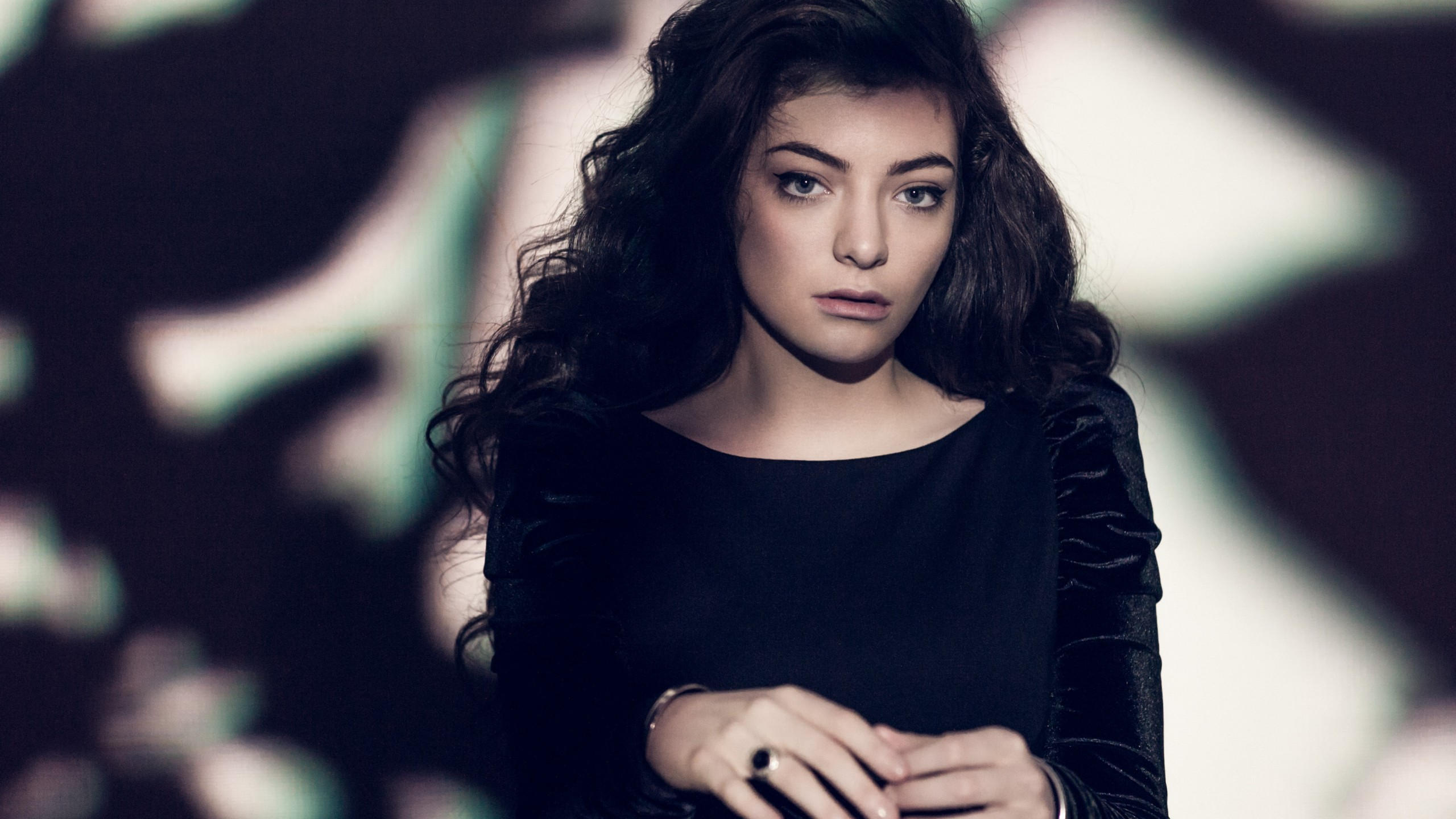 Lorde 2560x1440 top music artist and bands singer