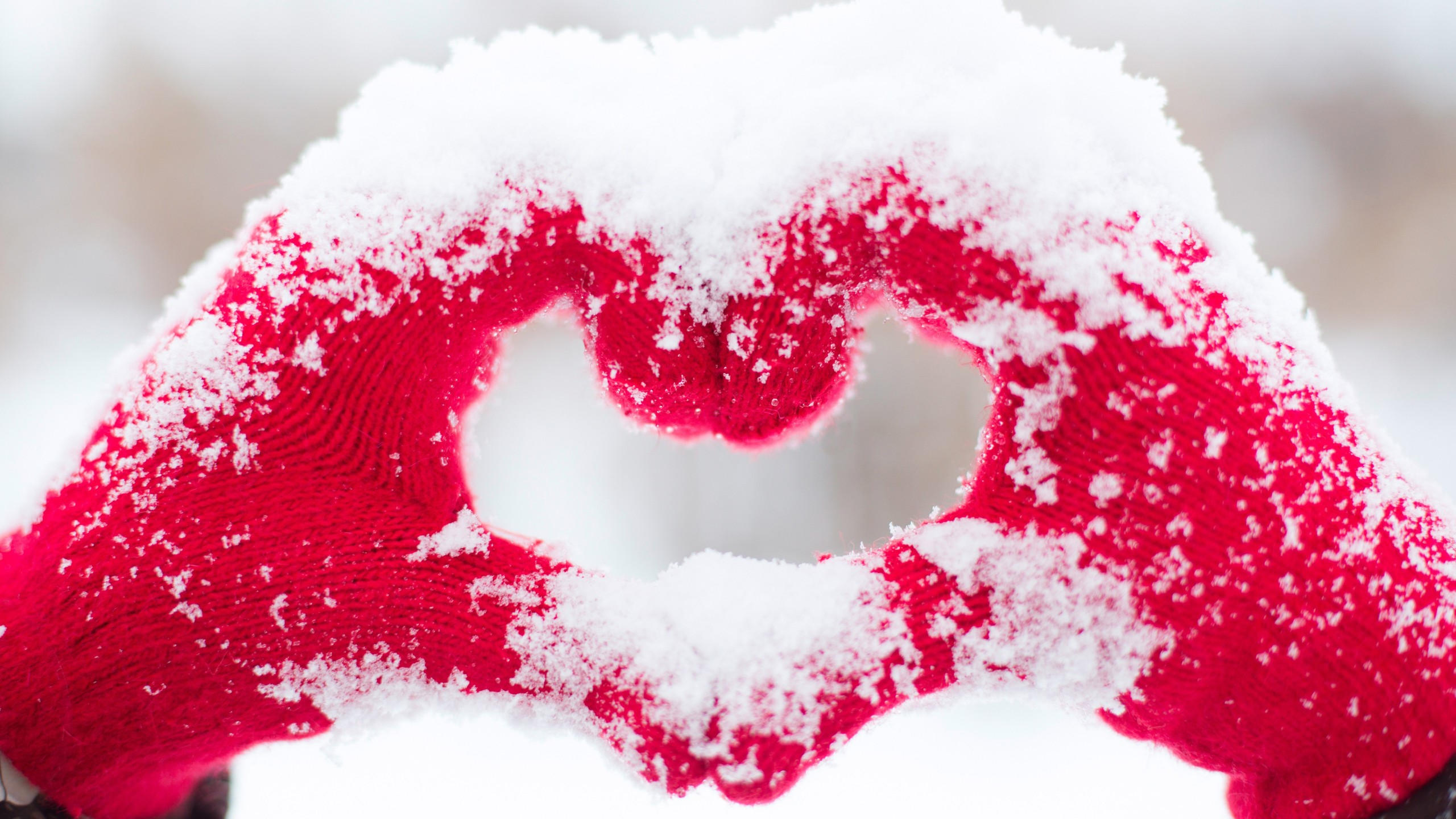 Love image 2560x1440 heart snow 4k