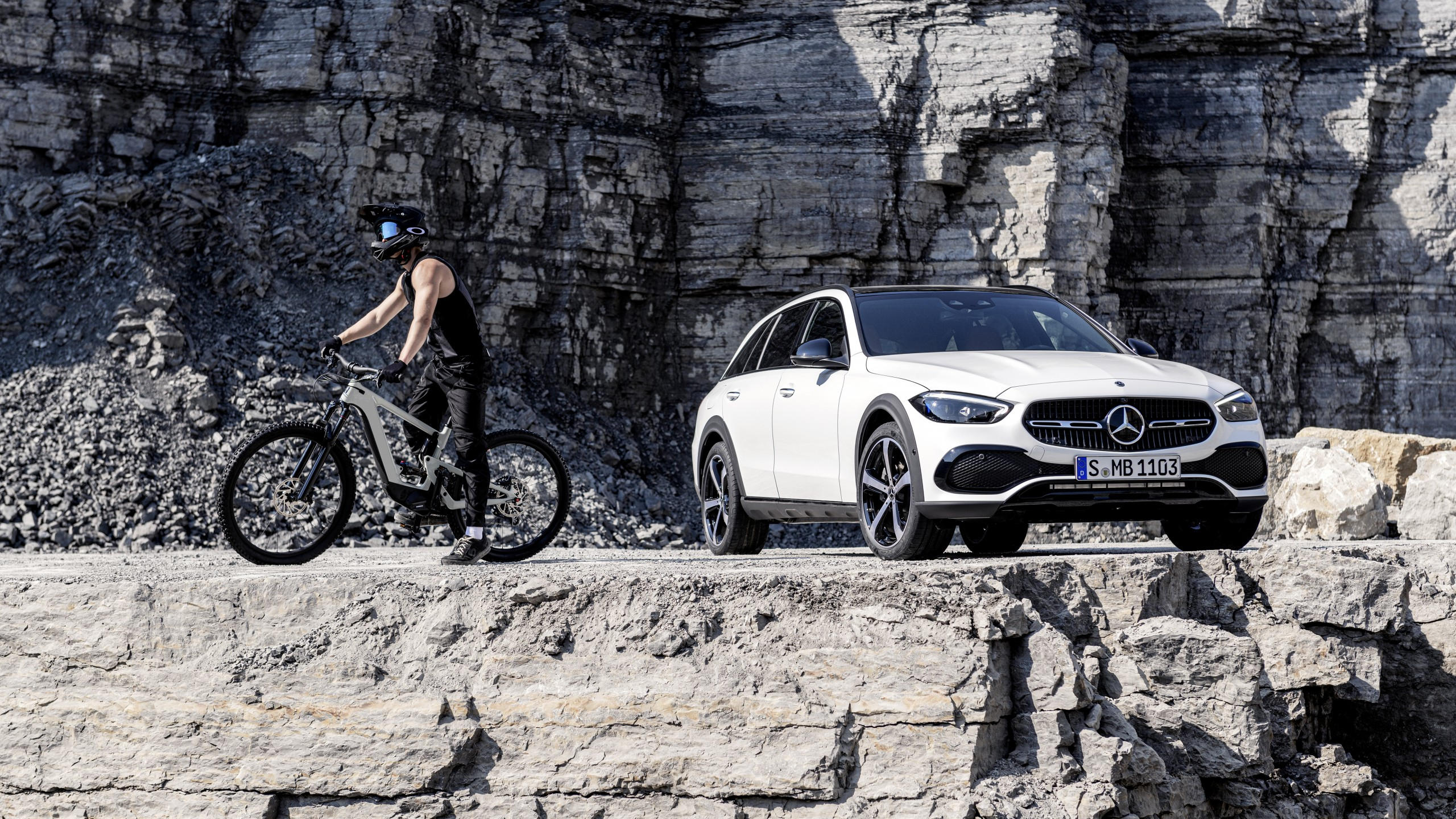 Mercedes benz c 300 all terrain 2560x1440 munich motor show 2021 2021
