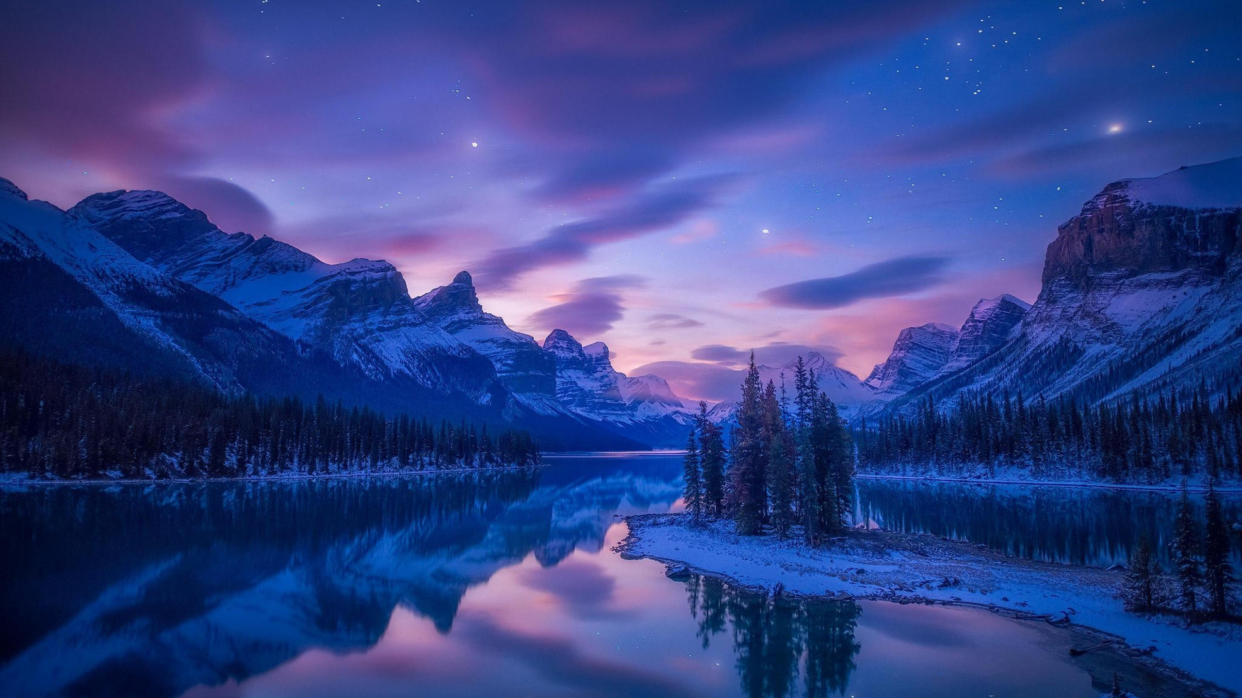 Mountains 2560x1440 river lake winter snow night hd