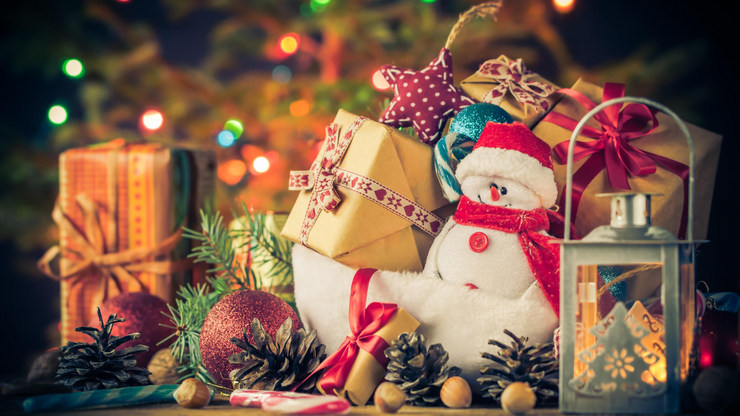 New year 2560x1440 christmas gifts snowman 4k