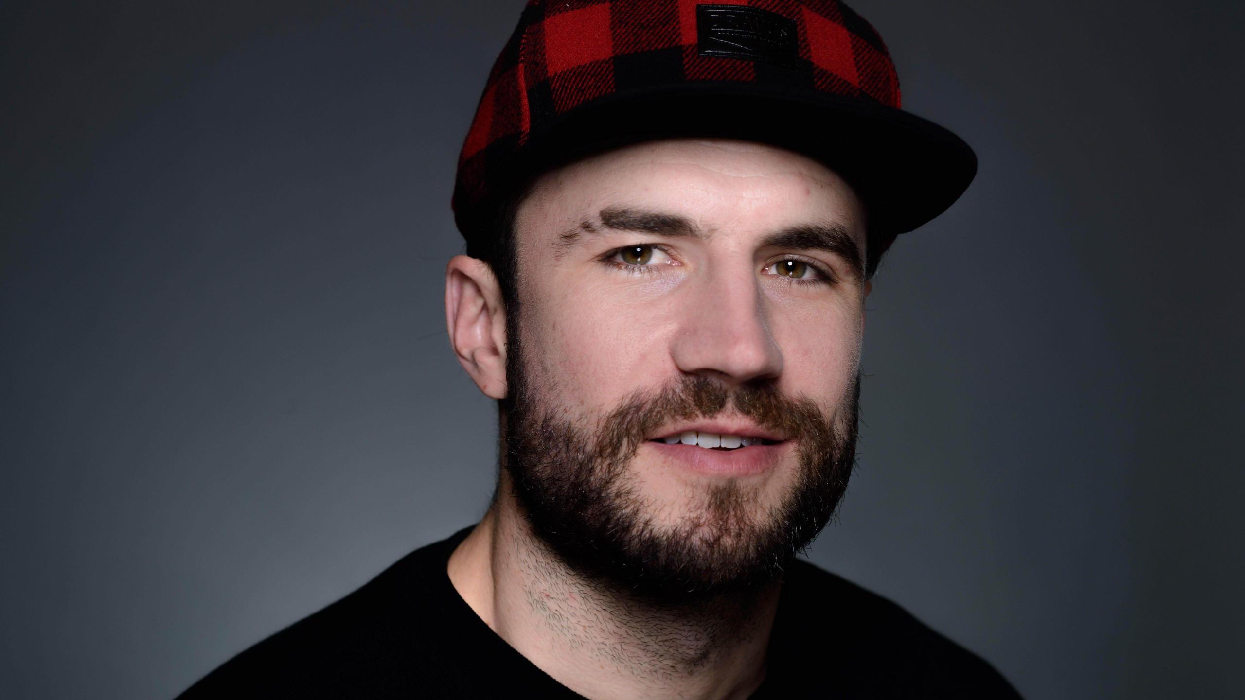 Sam hunt 2560x1440 portrait 8k