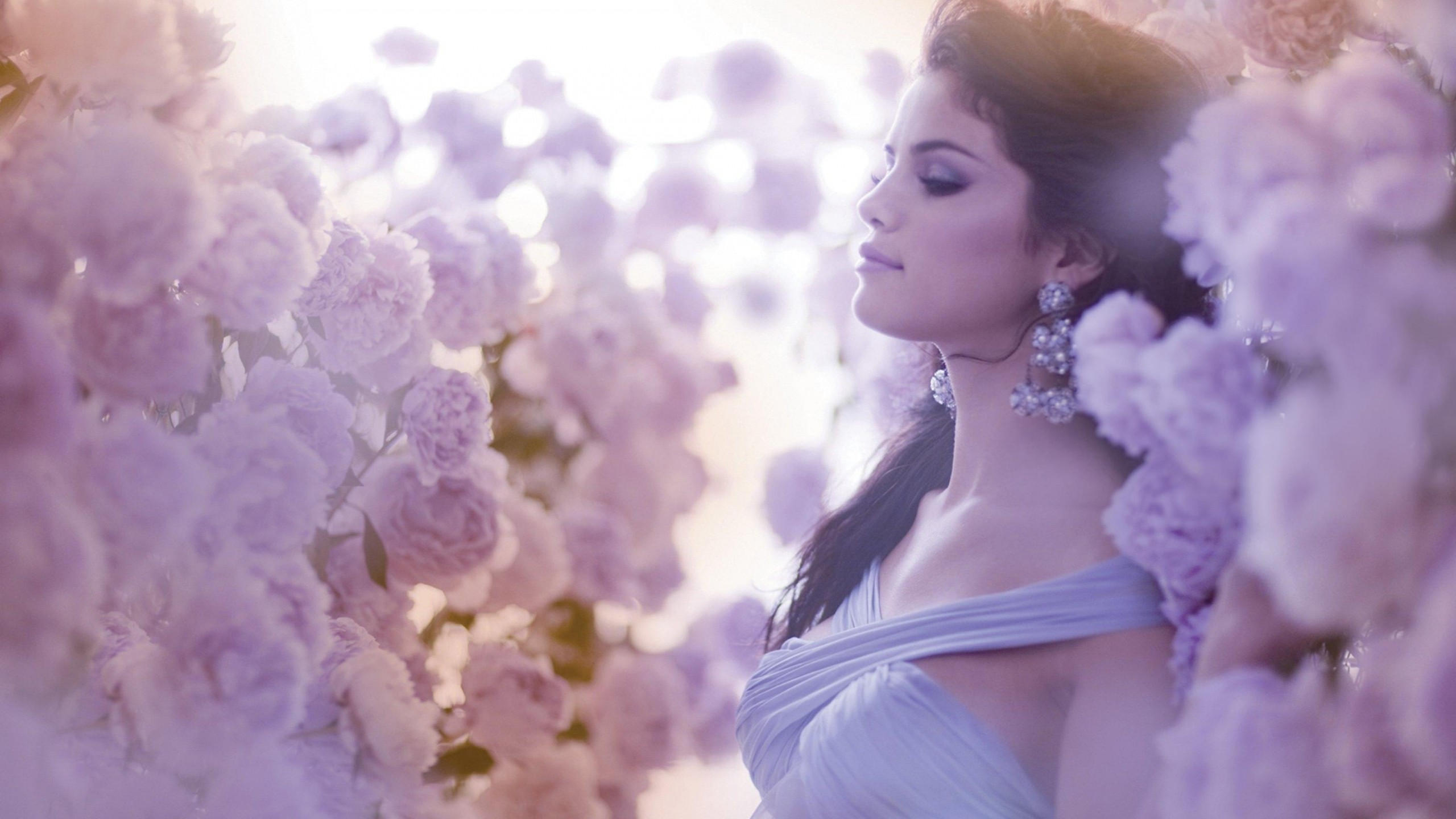 Selena gomez 2560x1440 top music artist and bands singer actress