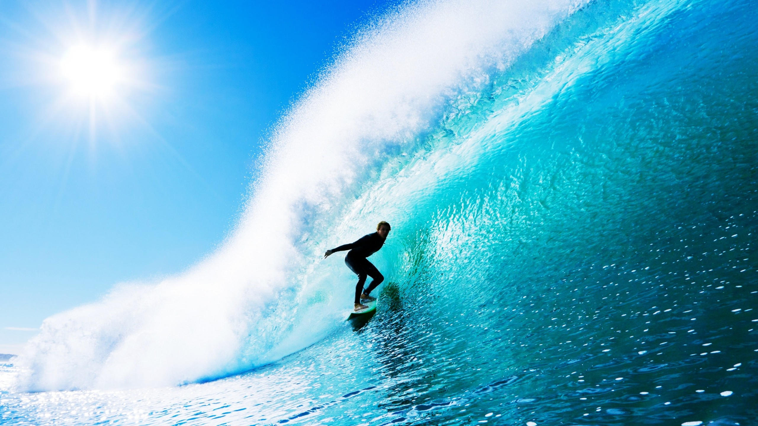 Surfing 2560x1440 man sports ocean wave