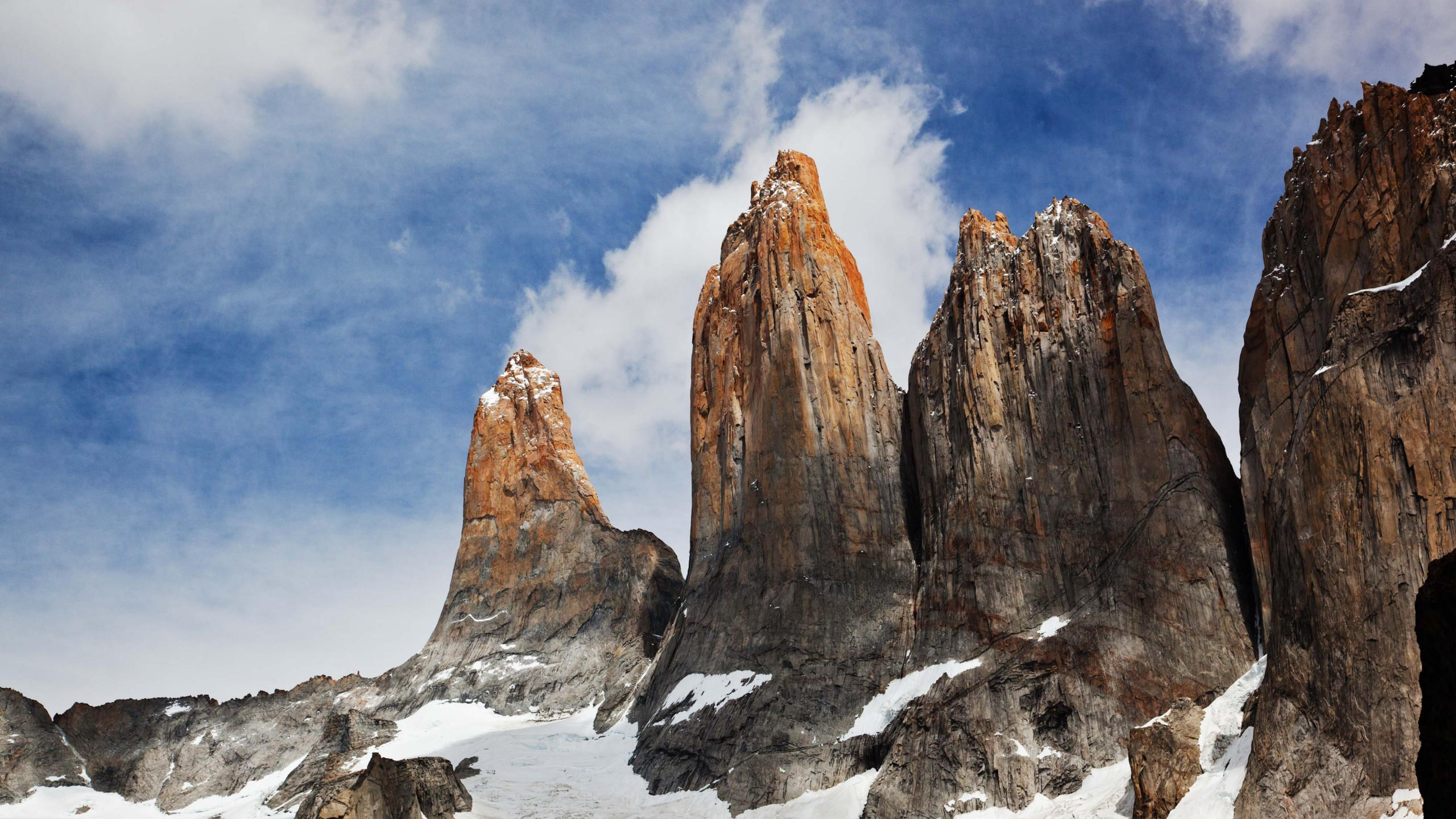 Torres del paine 2560x1440 chile sky mountains 4k