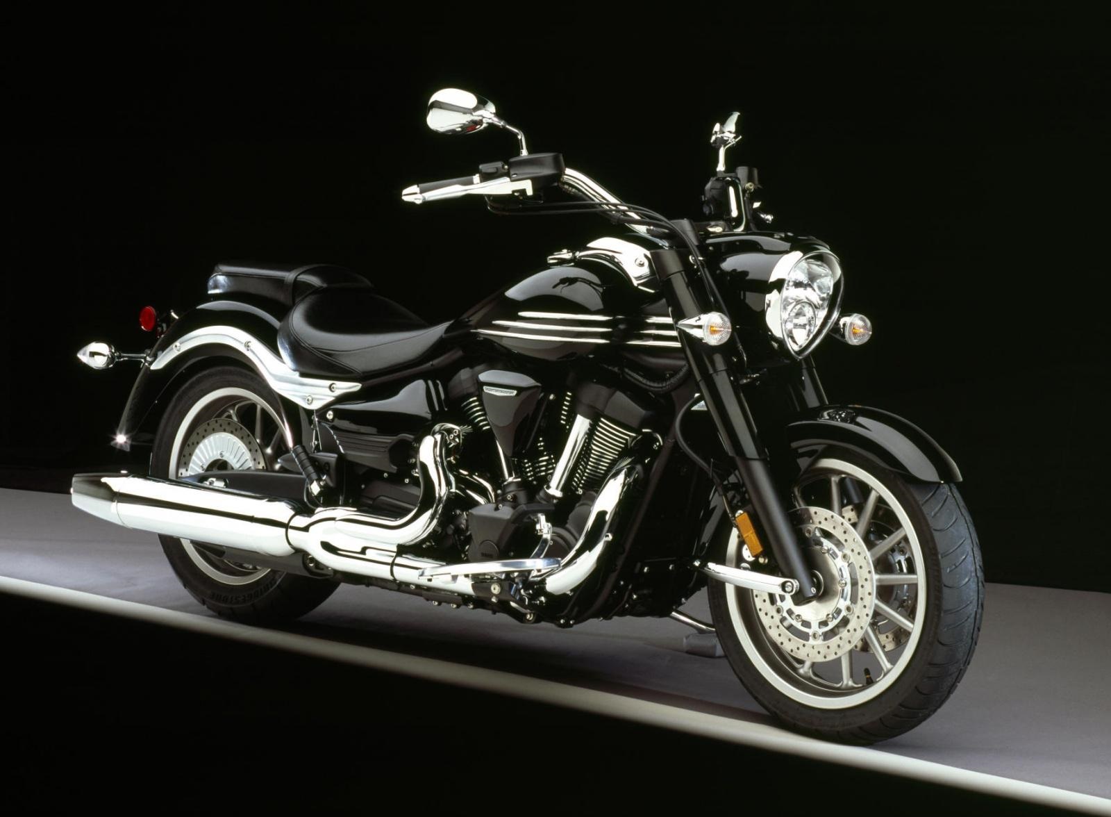 2006 Yamaha Roadliner wallpaper