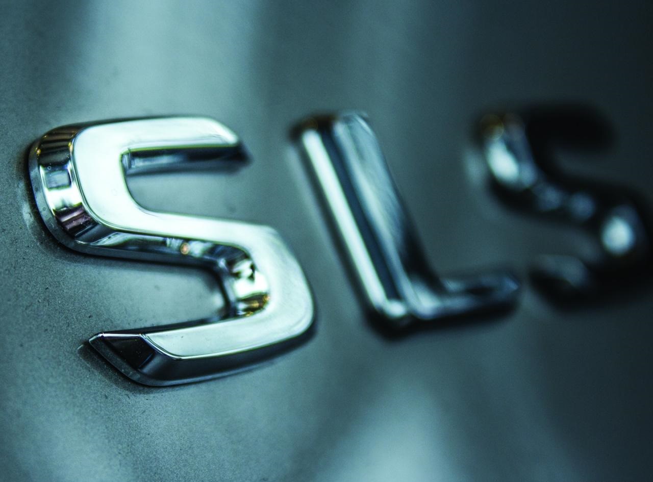 SLS Close up wallpaper