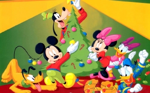 Fondos hd la casa de Micky Mouse adornando el arbol