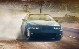 BMW 320CI In Desert wallpaper