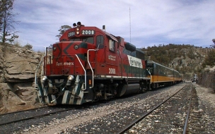 Copper canyon train