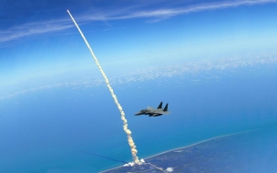 F15 and Space Shuttle Atlantis