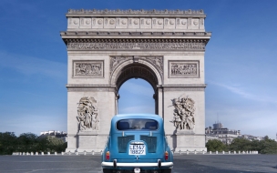 Paris 2560x1440 france arc de triomphe monument travel tourism car