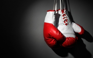 Boxing gloves 2560x1440 red white boxing