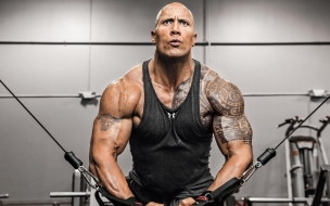 Dwayne johnson 2560x1440 exercise actor