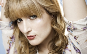 Fondo de pantalla de Emma lee 2560x1440 top music artist and bands singer