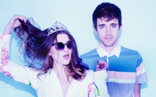 Holychild 2560x1440 top music artist and bands liz nistico louie