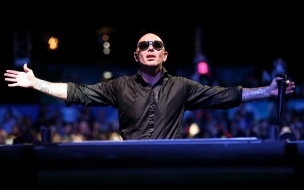 Pitbull 2560x1440 top music artist and bands singer rapper