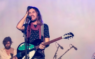 Tame impala 2560x1440 top music artist and bands kevin parker dominic