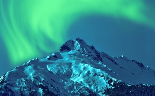 Aurora borealis 2560x1440 sky winter mountains 5k