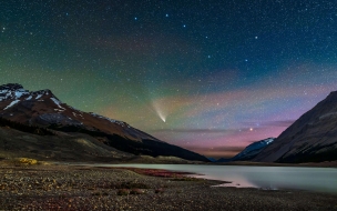 Night 2560x1440 sky stars reflection lake 5k