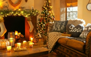 Christmas 2560x1440 new year home light fire candles pillows