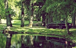 Fondo de pantalla de Luxury on Wheels wallpaper