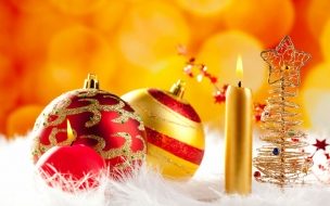 Fondo de pantalla de Adornos de navidad dorados