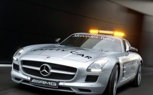 Fondo de pantalla de 2010 Mercedes Benz SLS AMG F1 Safety Car wallpaper