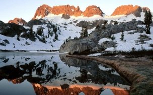 Fondo de pantalla de Colinas con nieve