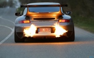 Fondo de pantalla de Exhaust Flames
