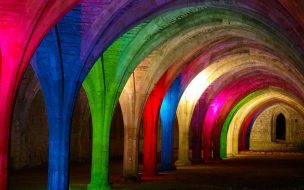 Fondo de pantalla de Colors 2560x1440 castle north yorkshire colorful 4k