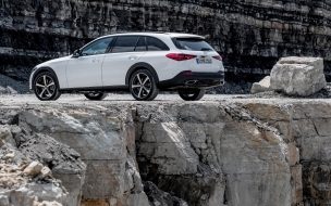 Fondo de pantalla de Mercedes benz c 300 all terrain 2560x1440 munich motor show 2021 2021