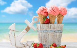 Fondo de pantalla de Ice cream 2560x1440 strawberry anchor delicious 8k