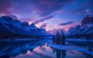 Fondo de pantalla de Mountains 2560x1440 river lake winter snow night hd