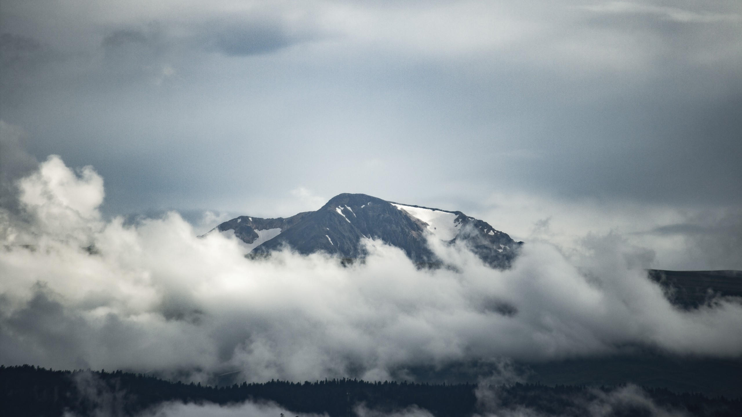 Caucasus mountains 2560x1440 clouds 4k