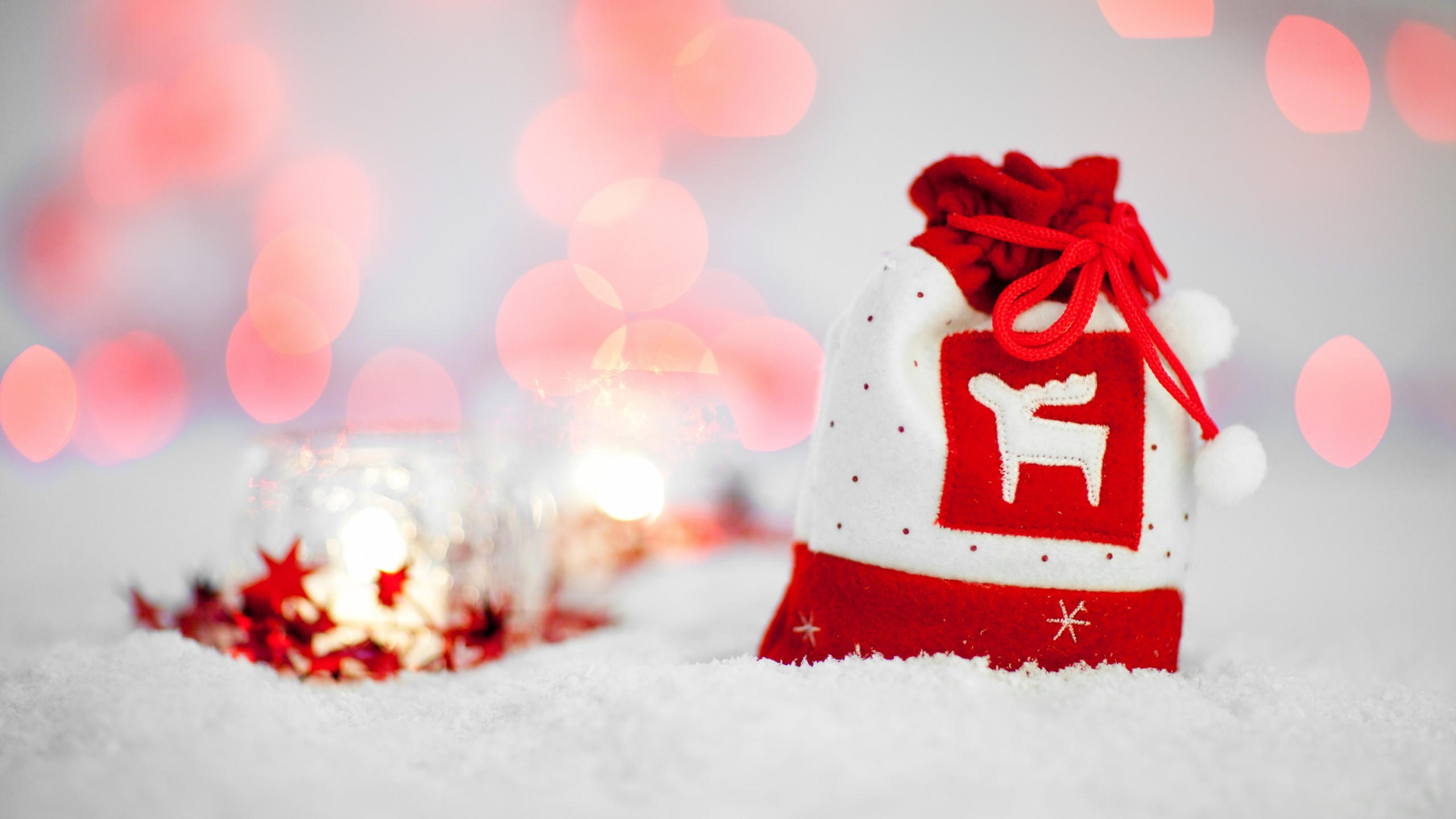 Christmas 2560x1440 new year gifts snow 5k