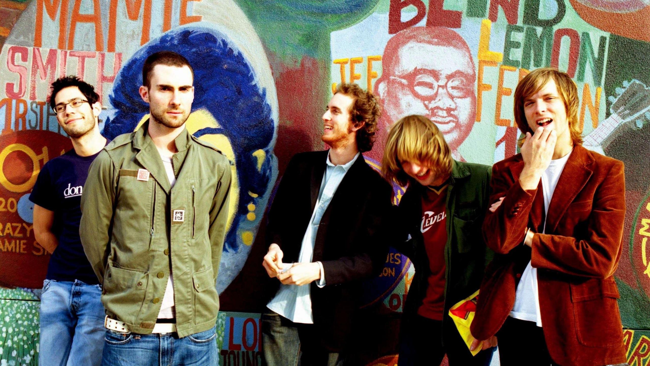 Maroon 5 top music artist and bands 2560x1440 singer actor