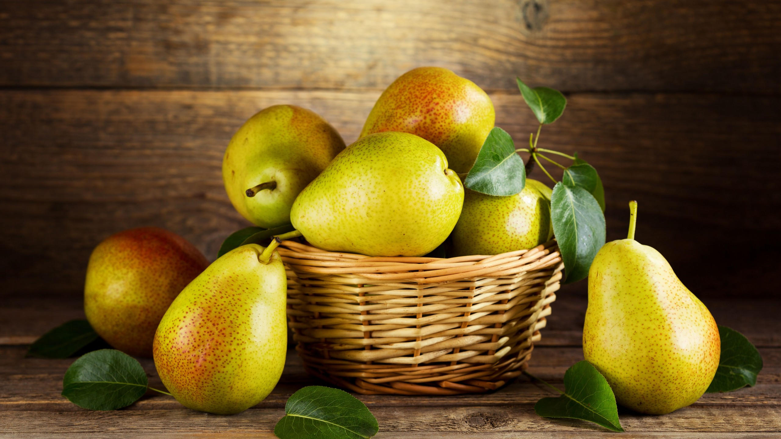 Pear 2560x1440 fruit 5k